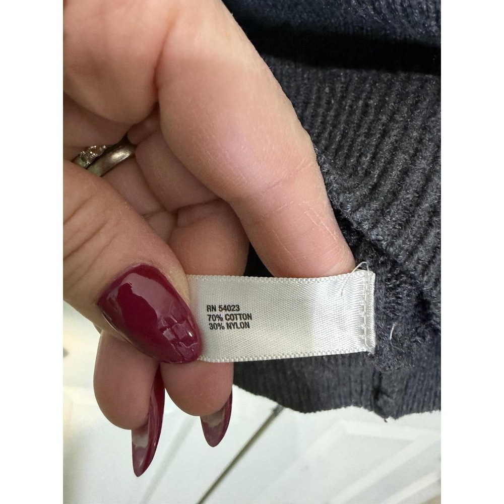 GAP WOMENS SWEATER - Picture 6 of 6
